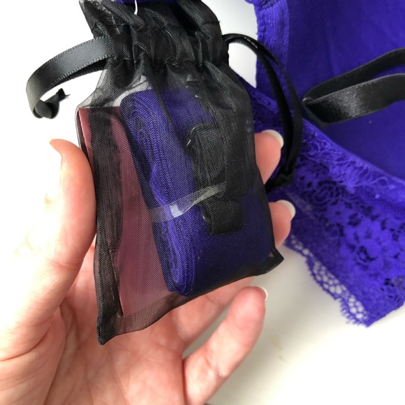 Victoria’s Secret Gorgeous Push-Up, Purple 36B - Picture 3 of 5